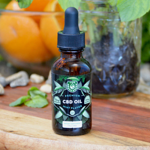 A 450mg bottle of CBD oil with mint flavoring.